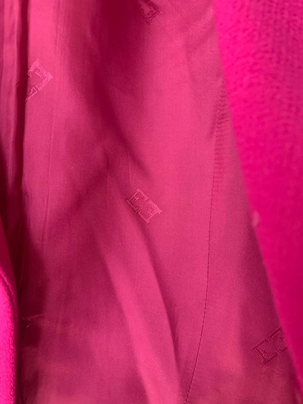 Escada Vintage Hot Pink Crepe Wool Blazer with Decorative Gold Tone Buttons - Picture 4 of 7